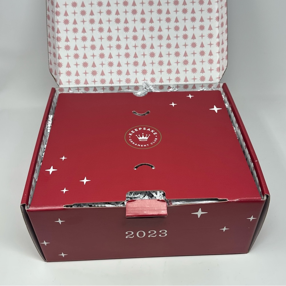 2023 Hallmark Keepsake Ornament Club 50th Anniversary Members Exclusive No Book - Picture 15 of 16